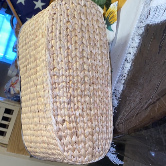 Adorable light tan straw purse with large striped bowPERFECT EASTER BAG - Picture 6 of 7